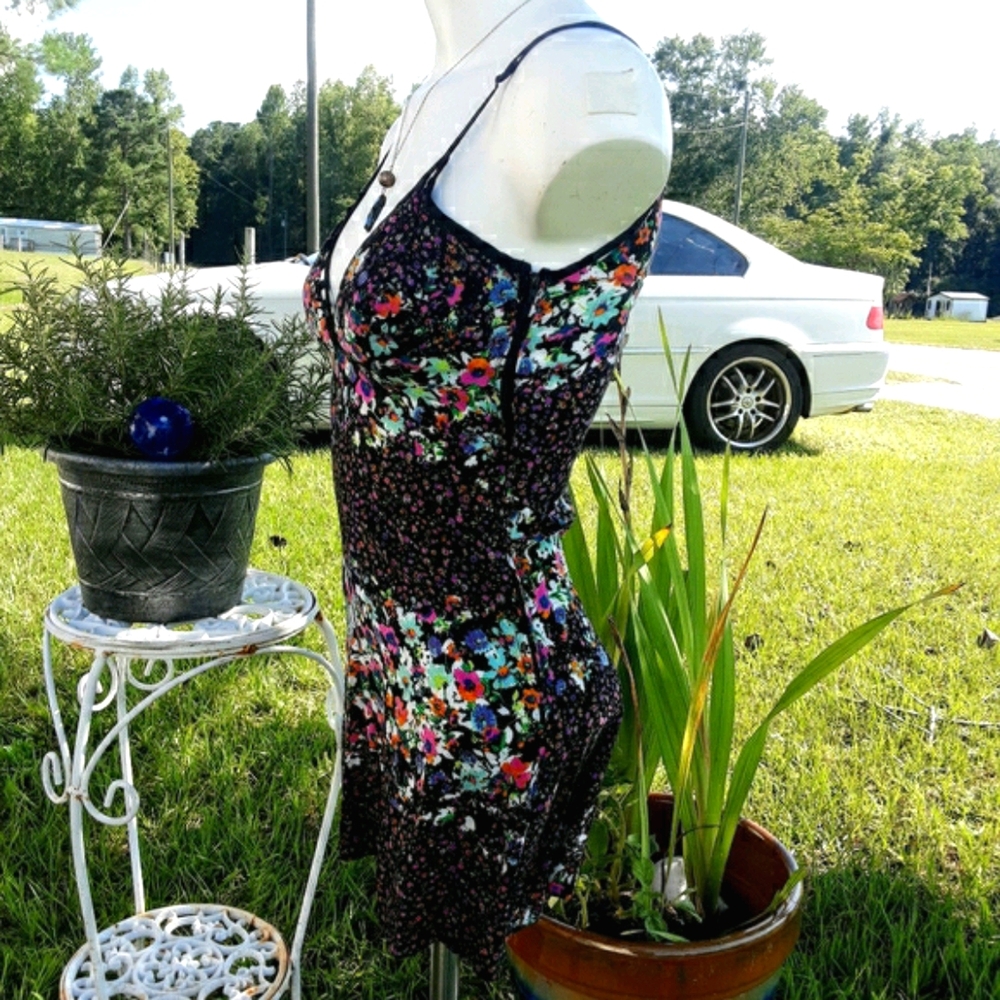 Mimi Chica Romper Cutout Neckline Floral - Picture 2 of 9